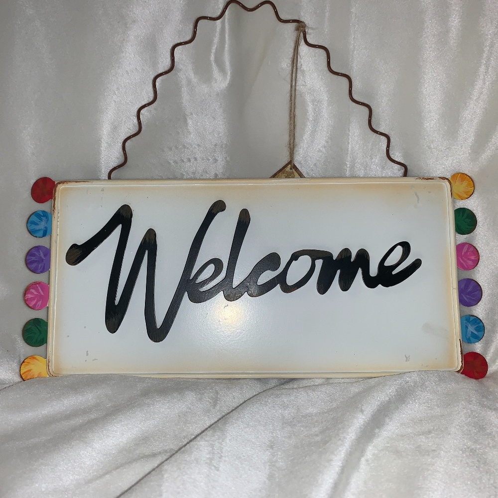 Welcome "Pom Pom" Metal Sign